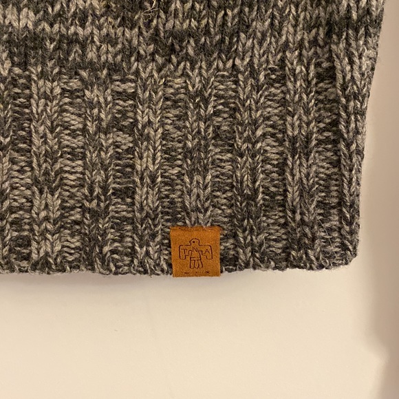 Aritzia TNA sweater 100% lambswool size small - Picture 2 of 4